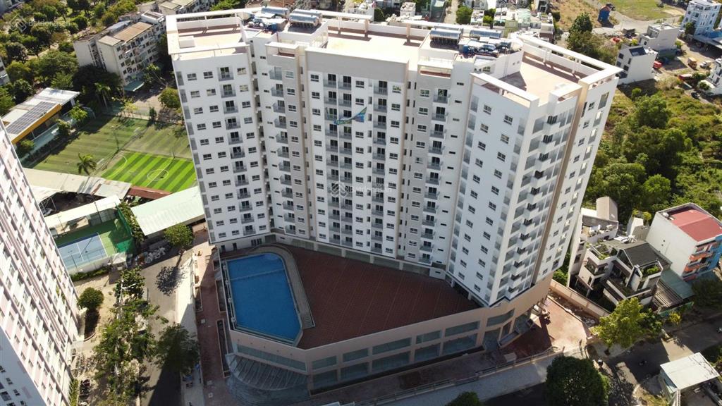Căn góc đẹp tại blue sky tower suất thanh lý giá tốt.  0909 456 ***