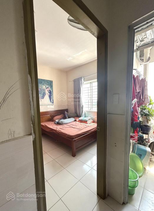 Bán gấp căn hộ 2pn, dt 59m2, nhà trống dọn vào ngay, pháp lý sở hữu vĩnh viễn,  0909 456 ***