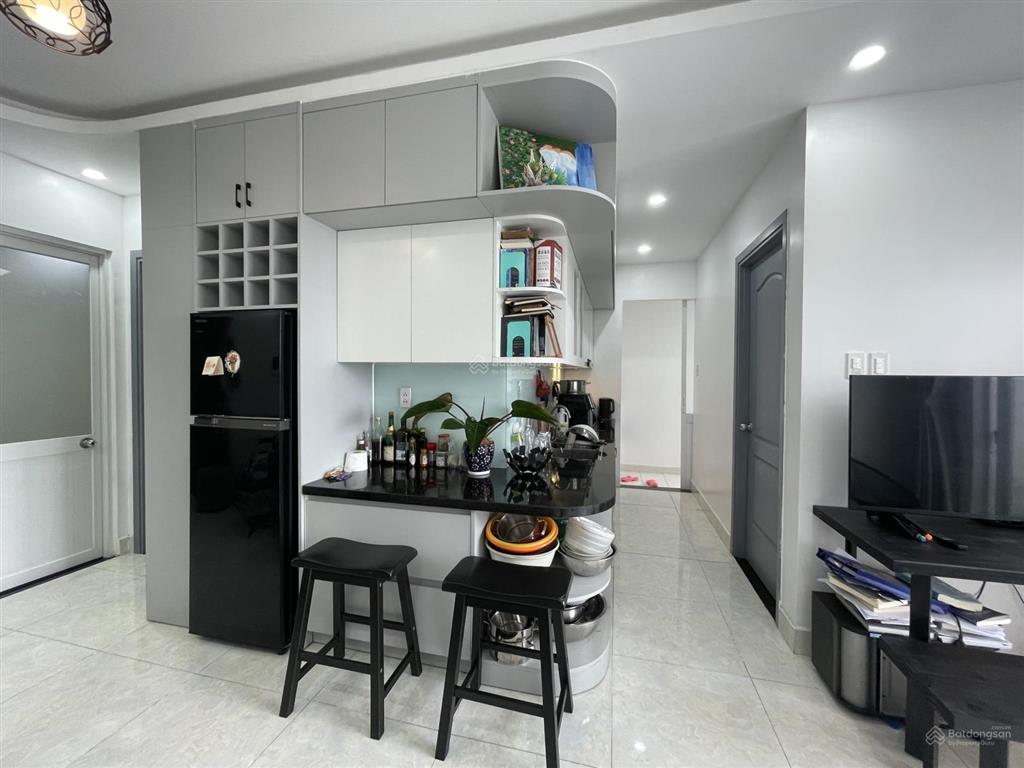 C/c blue sky tower giá 2.450 tỷ, 2pn, 2wc, ban công, tầng thấp. 0909 456 ***