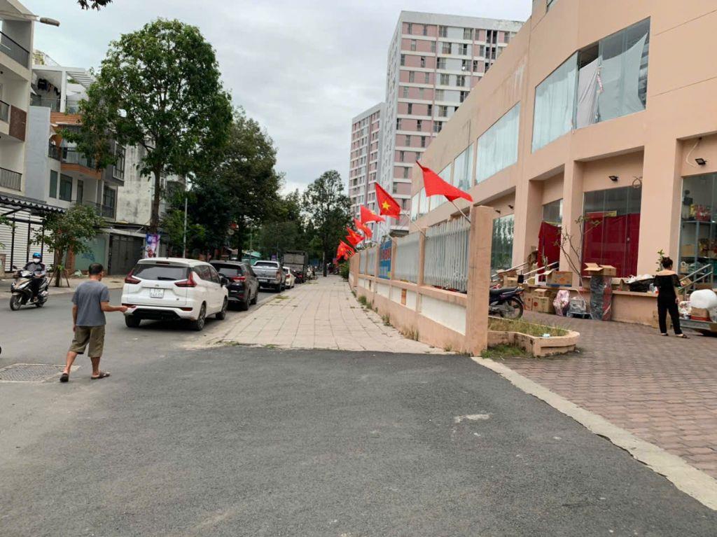 HQC HÓC MÔN-70m2-2PN-GIÁ 1.3 TỶ,CỬA CHÍNH ĐÔNG NAM