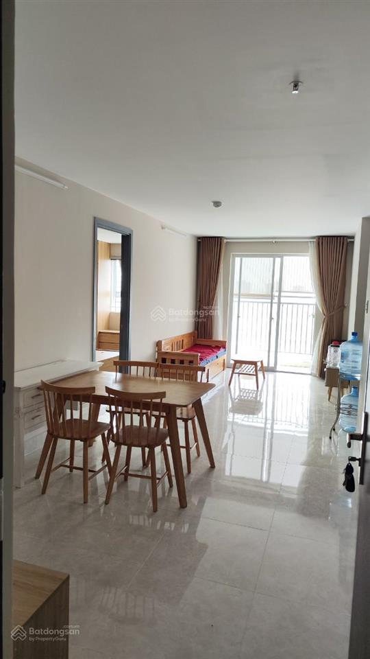 Bán căn đẹp tại blue sky tower, giá 2.550tỷ, 57m2, 2pn,ban công. l/h 0909 456 ***