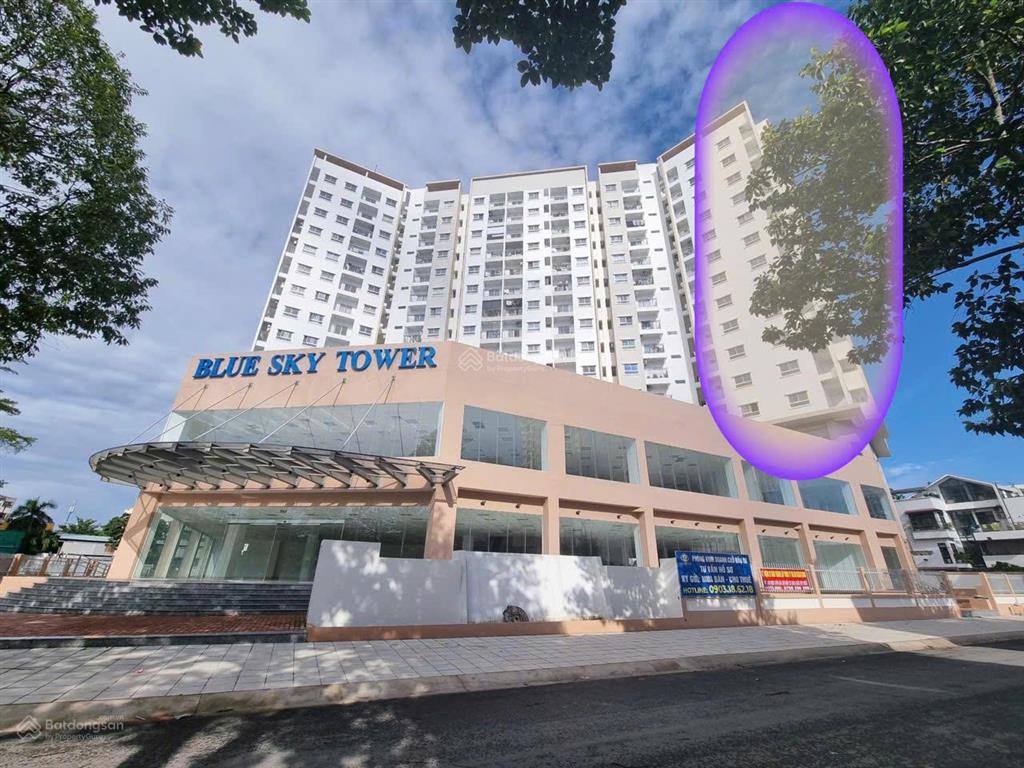 Bán căn đẹp tại blue sky tower, giá 2.550tỷ, 57m2, 2pn,ban công. l/h 0909 456 ***