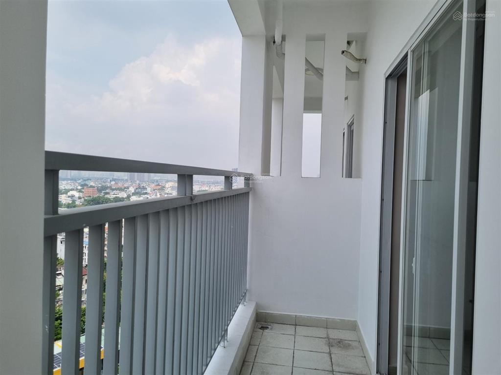Bán căn blue sky tower, giá 3.050 tỷ có 2pn, 2wc, view cực đẹp.  0909 456 ***