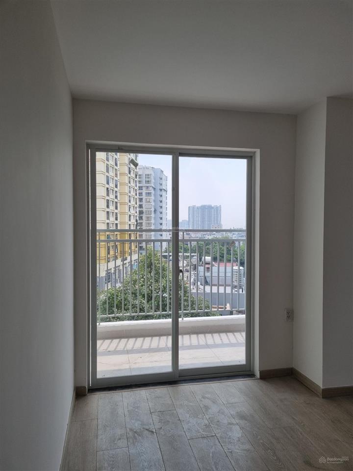Bán căn blue sky tower, giá 3.050 tỷ có 2pn, 2wc, view cực đẹp.  0909 456 ***