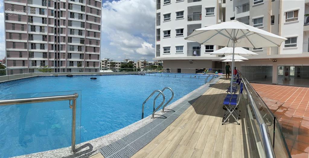 Bán căn blue sky tower, giá 3.050 tỷ có 2pn, 2wc, view cực đẹp.  0909 456 ***