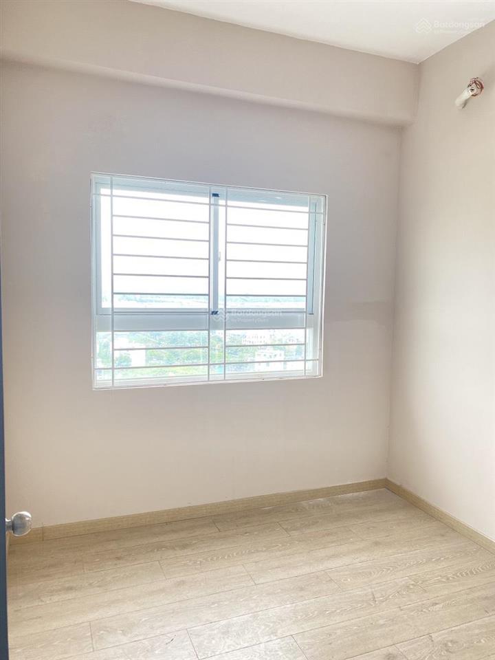 Bán căn blue sky tower, giá 3.050 tỷ có 2pn, 2wc, view cực đẹp.  0909 456 ***