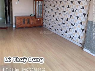 Căn hộ 70m2 hướng đông nam tại hqc hóc môn,giá 1.3 tỷ,nhà trống ở liền.l/h 0909 456 ***