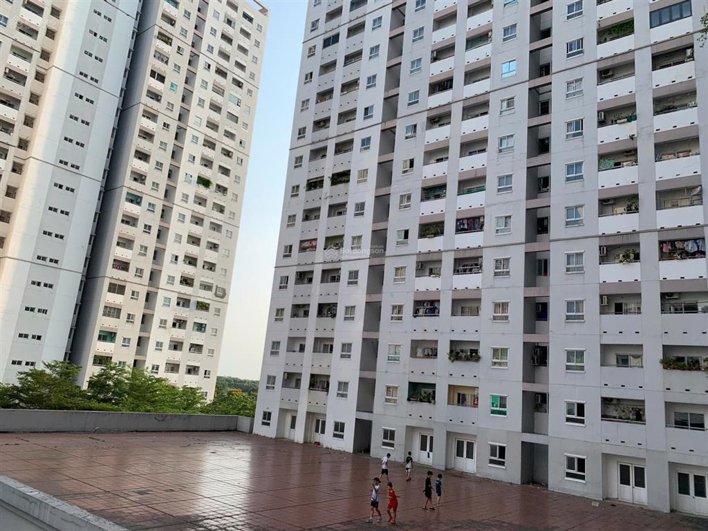 Bán shophouse tại hqc plazabình chánh,giá 3,9 tỷ, 120m2,tiện kinh doanh đủ ngành nghề.0909 456 ***