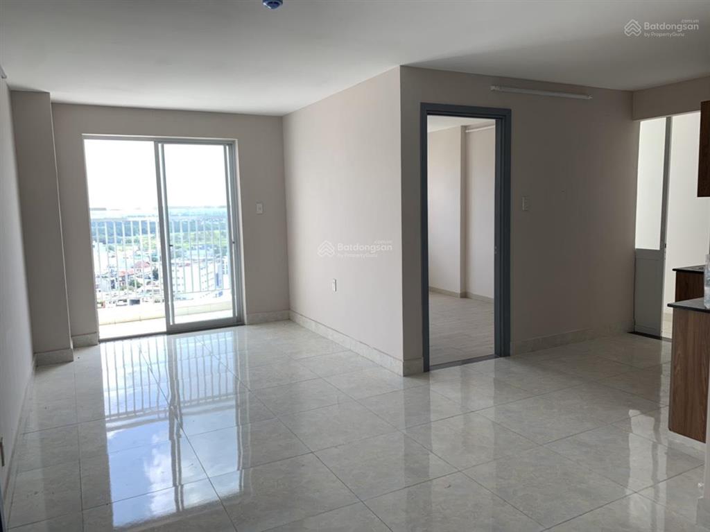 Căn hướng đông blue sky tower 63m2,nhà sạch đẹp vào ở ngay,2pn,2wc,ban công