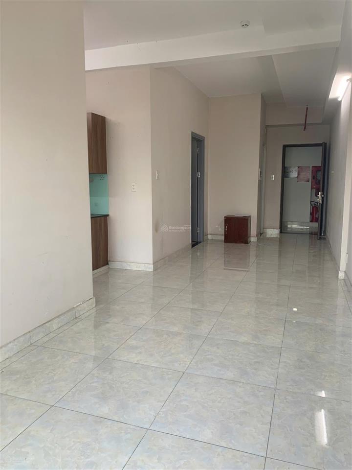 Căn hướng đông blue sky tower 63m2,nhà sạch đẹp vào ở ngay,2pn,2wc,ban công