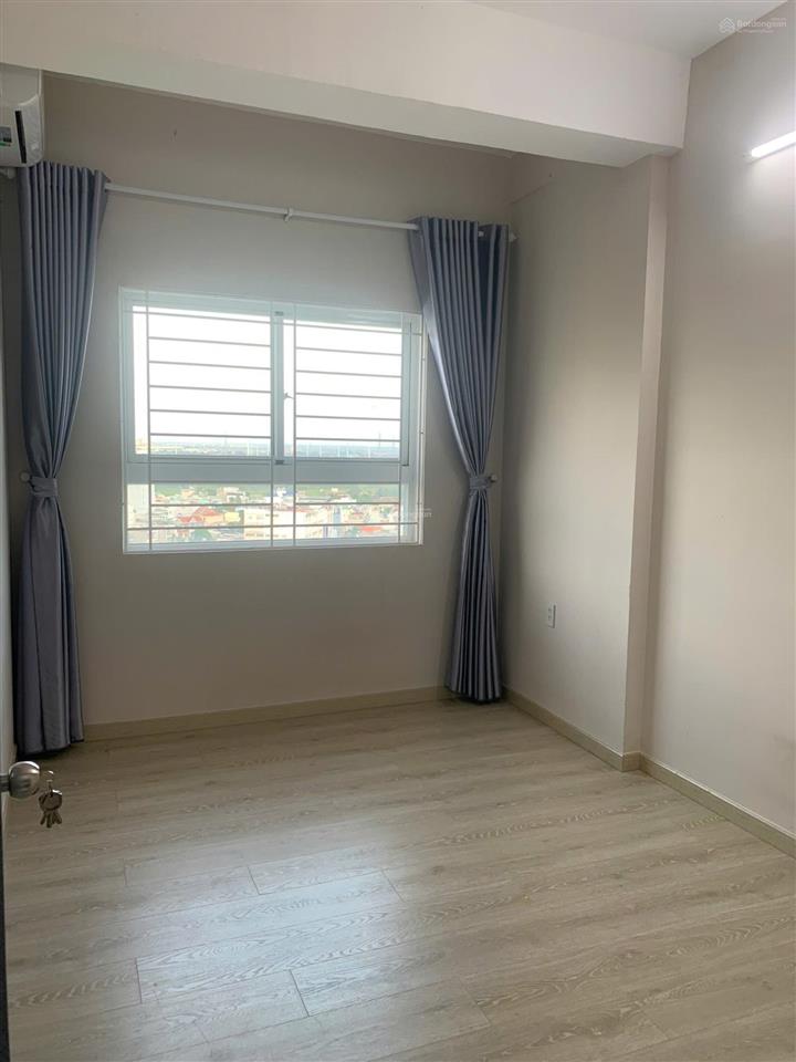 Căn hướng đông blue sky tower 63m2,nhà sạch đẹp vào ở ngay,2pn,2wc,ban công