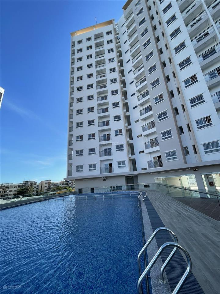 Căn hướng đông blue sky tower 63m2,nhà sạch đẹp vào ở ngay,2pn,2wc,ban công