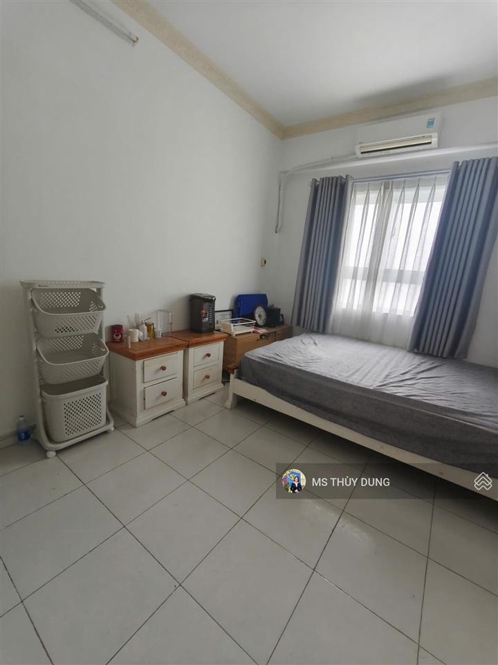 Hqc plaza bình chánh căn góc đẹp 70m2 giá 1.4 tỷ.  0909 456 ***