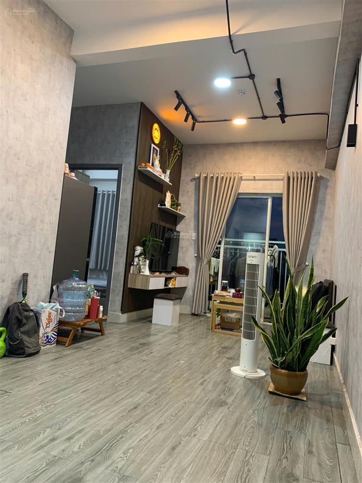 Suất nội bộ căn blusky tower giá 2,950 tỷ căn 63m2.  0909 456 ***