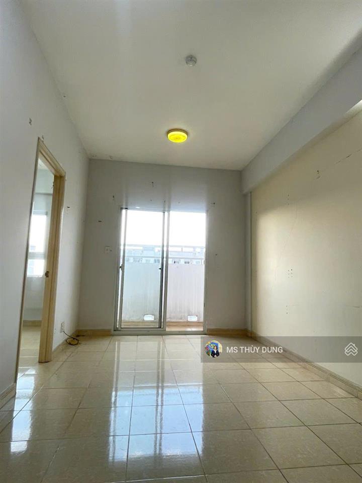 Bán căn 55m2 hqc plaza giá 1.1 tỷ, 2pn  2wc, nhà trống nhận nhà ở ngay.  0909 456 ***
