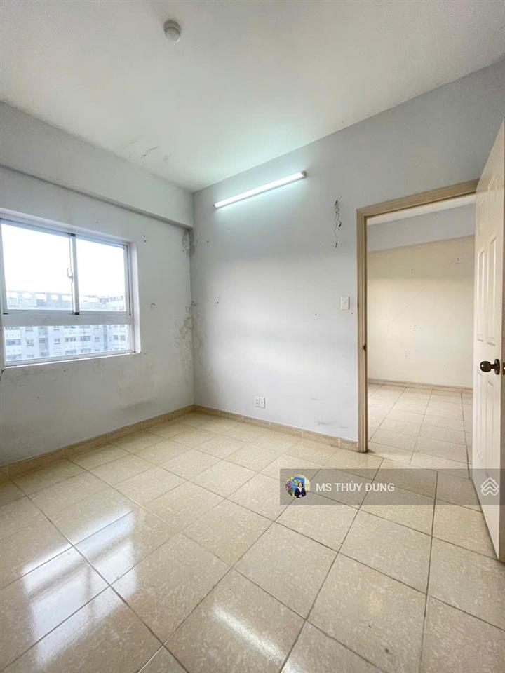 Bán căn 55m2 hqc plaza giá 1.1 tỷ, 2pn  2wc, nhà trống nhận nhà ở ngay.  0909 456 ***