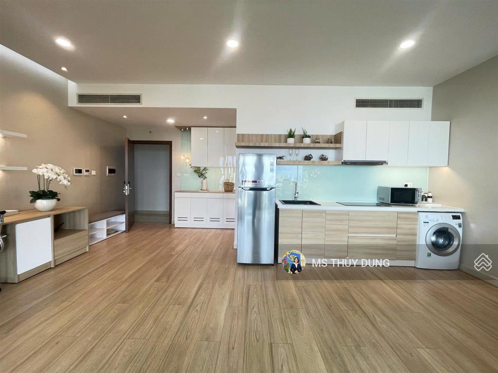 Chính chủ gửi bán căn 35m2 tại golden king, giá 2.2tỷ. chuẩn bị làm sổ hồng