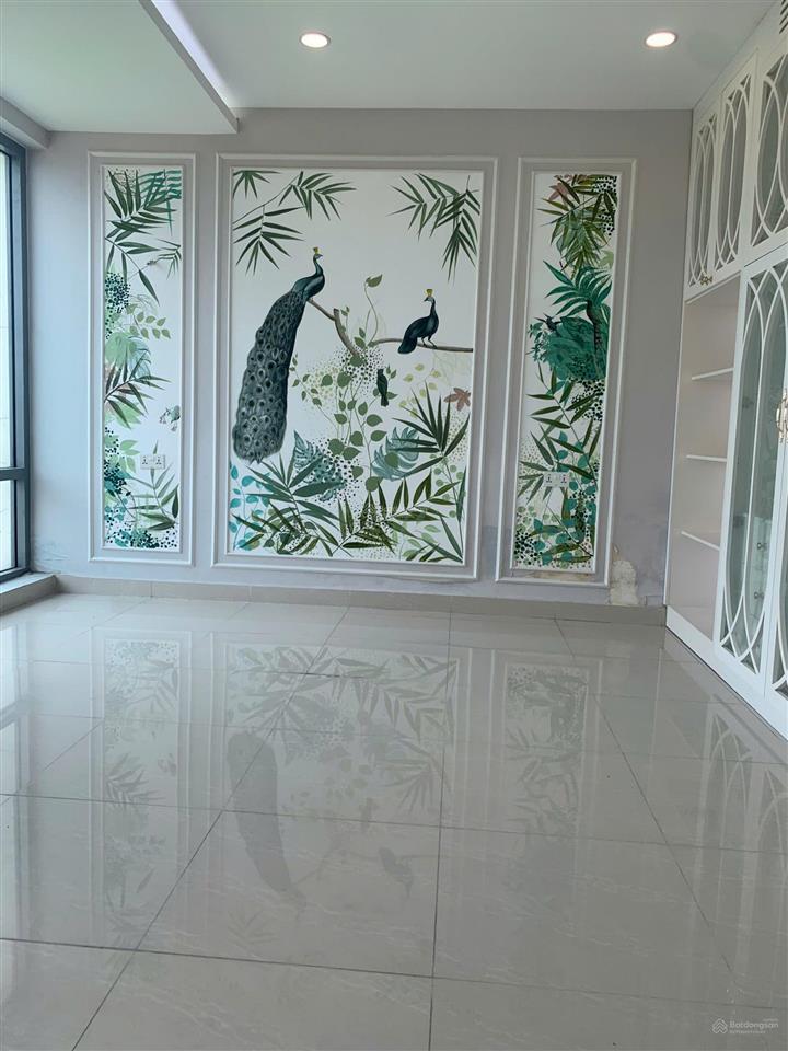 Bán căn officetel tầng 15 hướng đb, giá 2,3 tỷ 33m2. đang sẵn hđ thuê 12tr/tháng.  0909 456 ***