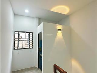 Cho thuê nhà 1 sẹc đường lê trọng tấn, hẽm xe hơi. gía 13 triệu