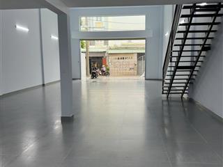 Bán xưởng vip ngay ngã 5 vĩnh lộc, giá 10,6 tỷ