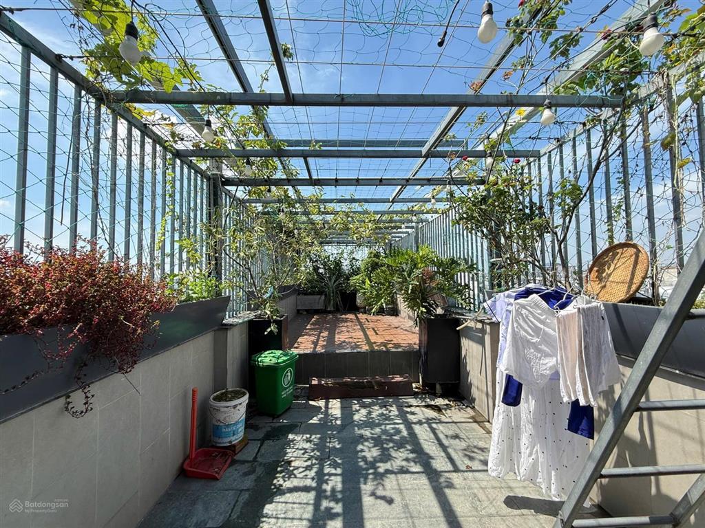 Bán gấp nhà đẹp 136 nguyễn hữu tiến, giá 10,5 tỷ