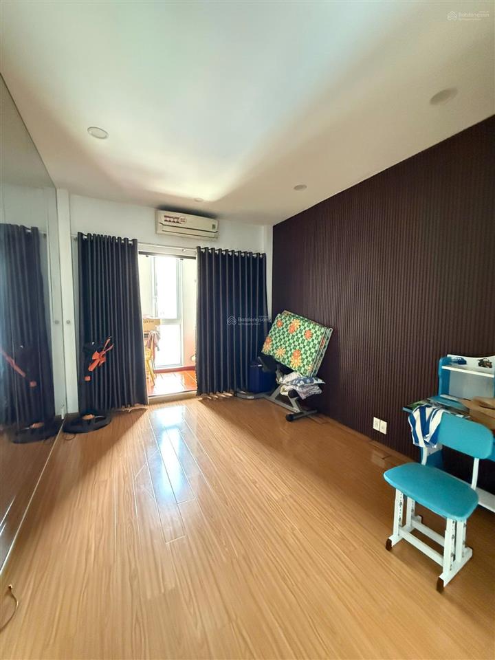 Bán gấp nhà đẹp 136 nguyễn hữu tiến, giá 10,5 tỷ