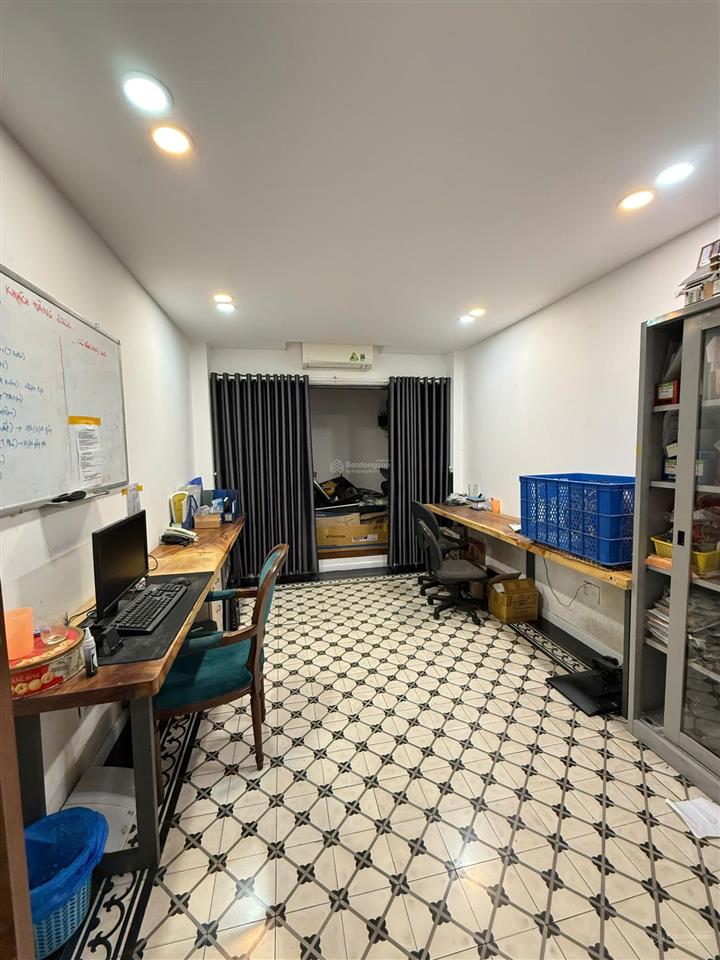 Bán gấp nhà đẹp 136 nguyễn hữu tiến, giá 10,5 tỷ