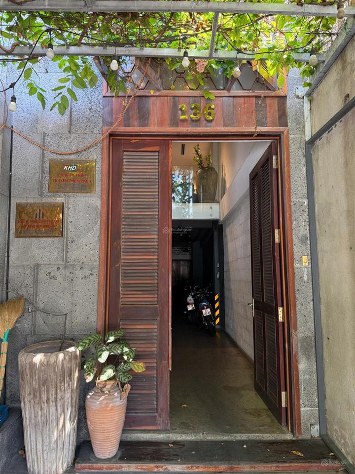 Bán gấp nhà đẹp 136 nguyễn hữu tiến, giá 10,5 tỷ