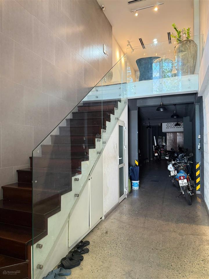 Bán gấp nhà đẹp 136 nguyễn hữu tiến, giá 10,5 tỷ