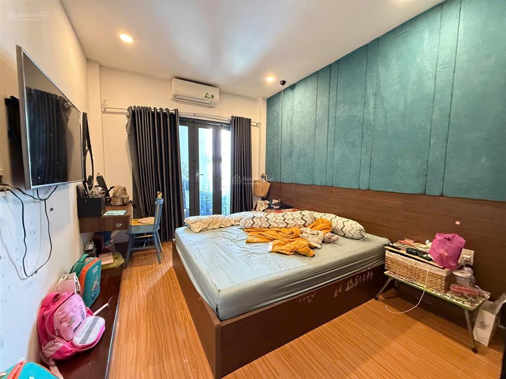 Bán gấp nhà đẹp 136 nguyễn hữu tiến, giá 10,5 tỷ