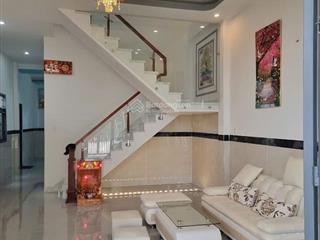 Nhà mới xây 1 sẹc nhựa ấp rừng dầu, 1 trệt 1 lầu đúc thật giá 2,4 tỷ