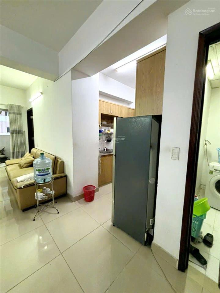 Bán căn hộ có sổ hồng sẵn, ngay sát chợ bà hom, kcn tân tạo, pouyen  81m2(3pn, 2wc) nhà như hình