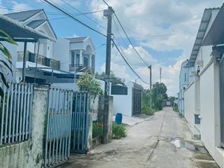 Chủ gửi bán 2 lô đất ở giá rẻ. mặt tiền lô b vườn thơm, bình lợi, bình chánh