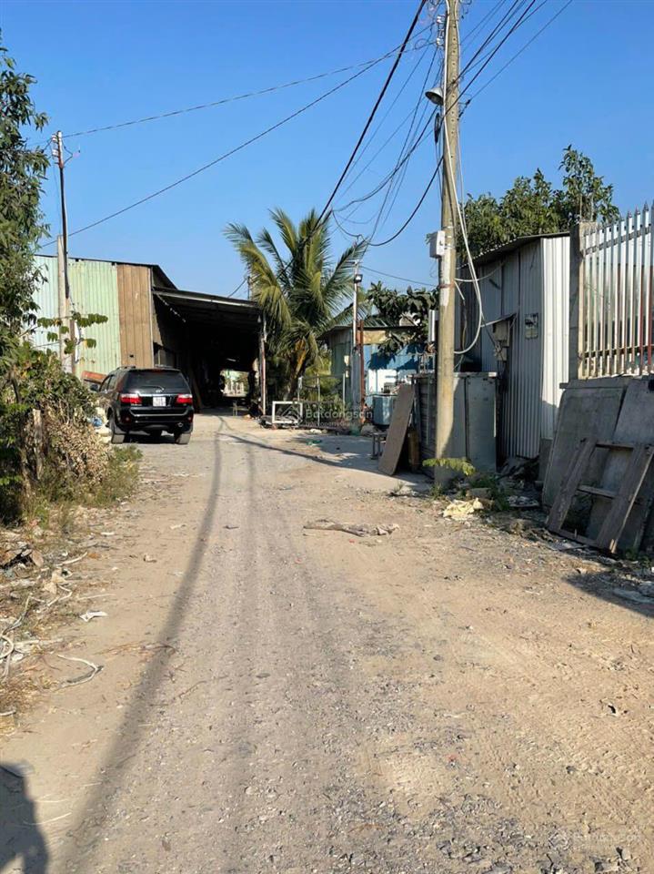 Bán đất sổ đỏ riêng 1 sẹc kênh trung ương 1.745m², đường xe tải. giá tốt