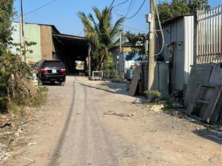 Bán đất sổ đỏ riêng 1 sẹc kênh trung ương  1.745m², đường xe tải. giá tốt