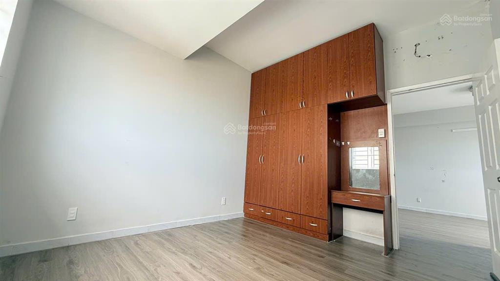 Bán căn hộ 2pn, 2wc tại chung cư lê thành, 2,35 tỷ, 72m2, bình tân, hcm