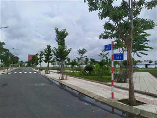 Chính chủ cần bán gấp lô góc n2  10, khu gia phú, 105m2, sổ hồng riêng, giá 2 tỷ 570, 0909 968 ***