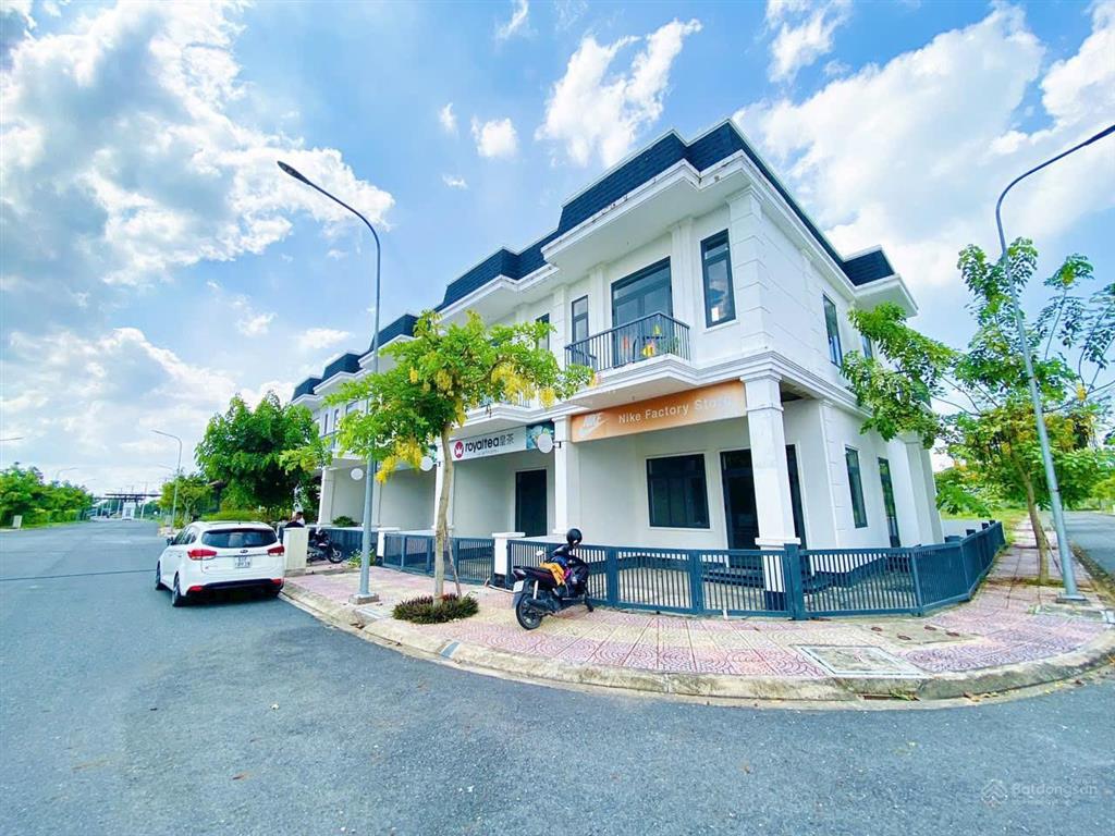 Đất young town siêu rẻ, đức hòa, b6, dt 96m2, sổ hồng riêng, giá ngộp 800 triệu