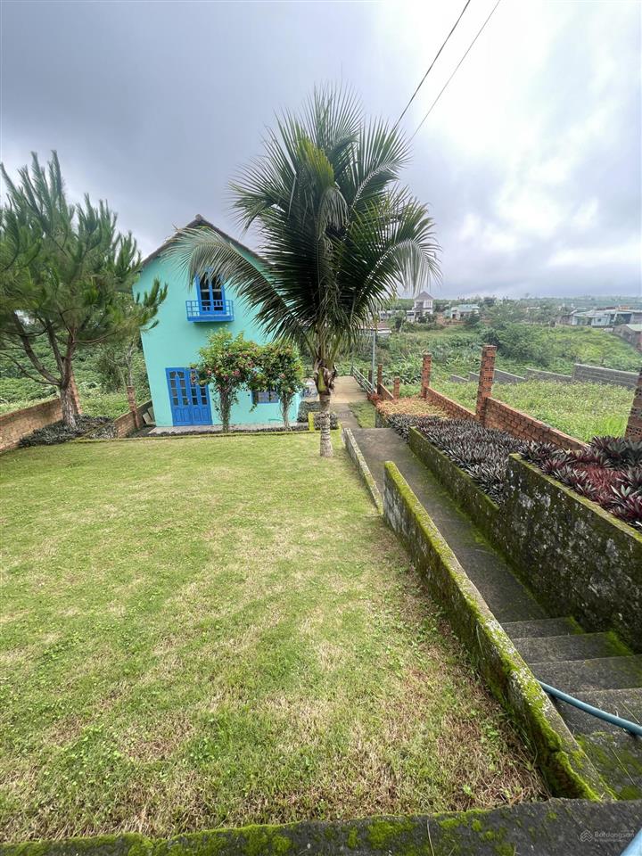 Bán gấp căn biệt thự sân vườn siêu đẹp 750m2, giá rẻ chỉ 2,1 tỷ