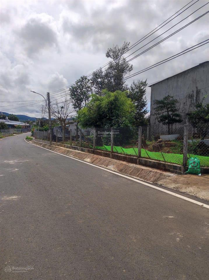 Bán gấp căn nhà mặt tiền phan huy ích, p3, tp bảo lộc có 65m2 mặt tiền, giá 6,9 tỷ