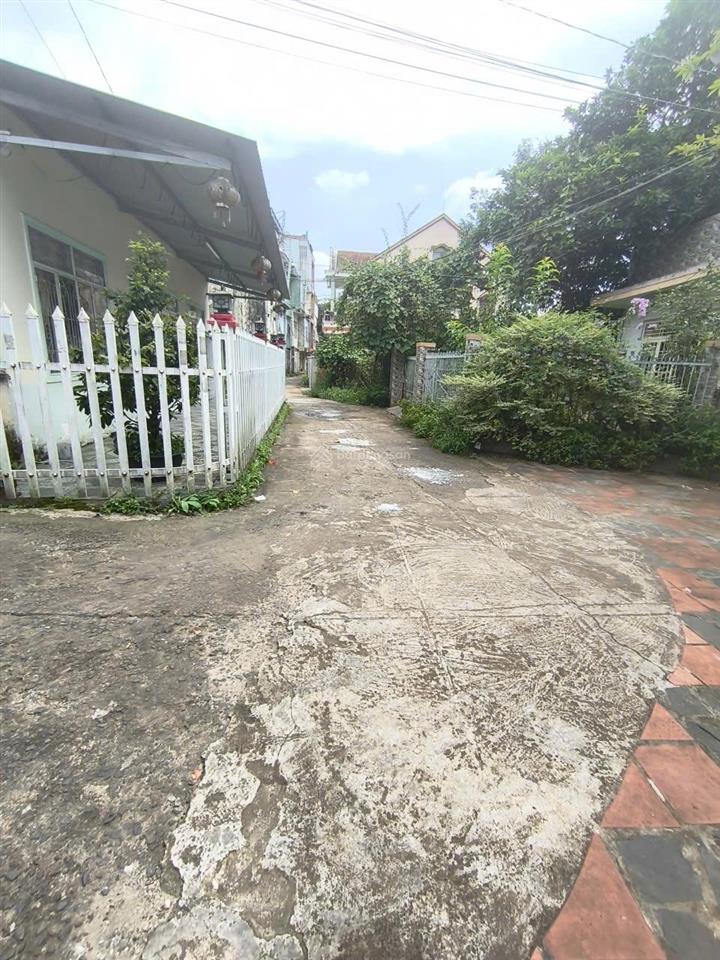 Hạ giá xuống 1 tỷ bán nhanh căn nhà trung tâm tp bảo lộc 238m2