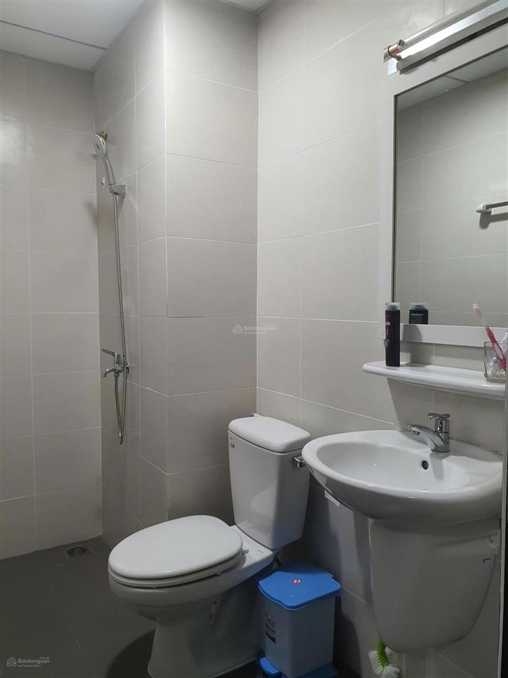 Cho thuê căn hộ 63m2 thiết kế 2pn 2wc nhà mới 100%  miễn phí 2 năm quản lý  thuộc kđt waterpoint