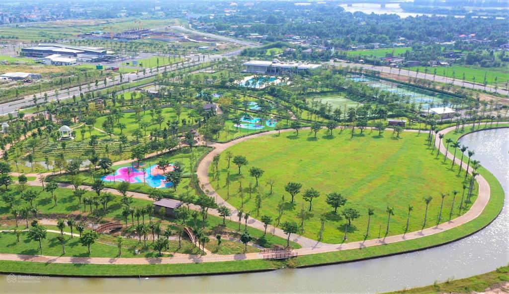Nhà phố vườn 6x15m  trục thông 16m trong đại đô thị waterpoint 355ha  3 mặt sông vàm cỏ đông