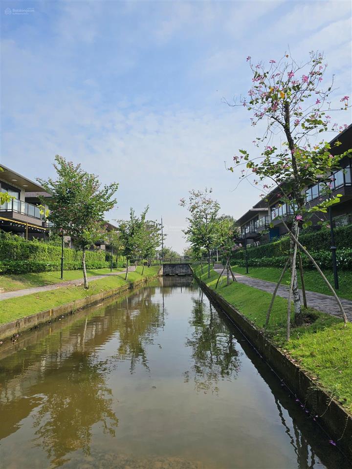 Cần ra gấp biệt thự view kênh đào 315m2  giá full chỉ 11.5tỷ  thuộc kđt waterpoint 355ha nam long