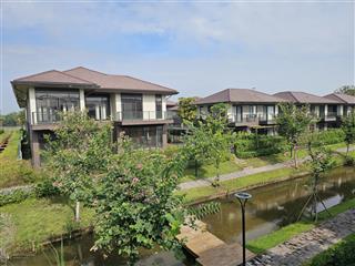 Cần ra gấp biệt thự view kênh đào 315m2 giá full chỉ 11.5 tỷ thuộc kđt waterpoint 355ha nam long