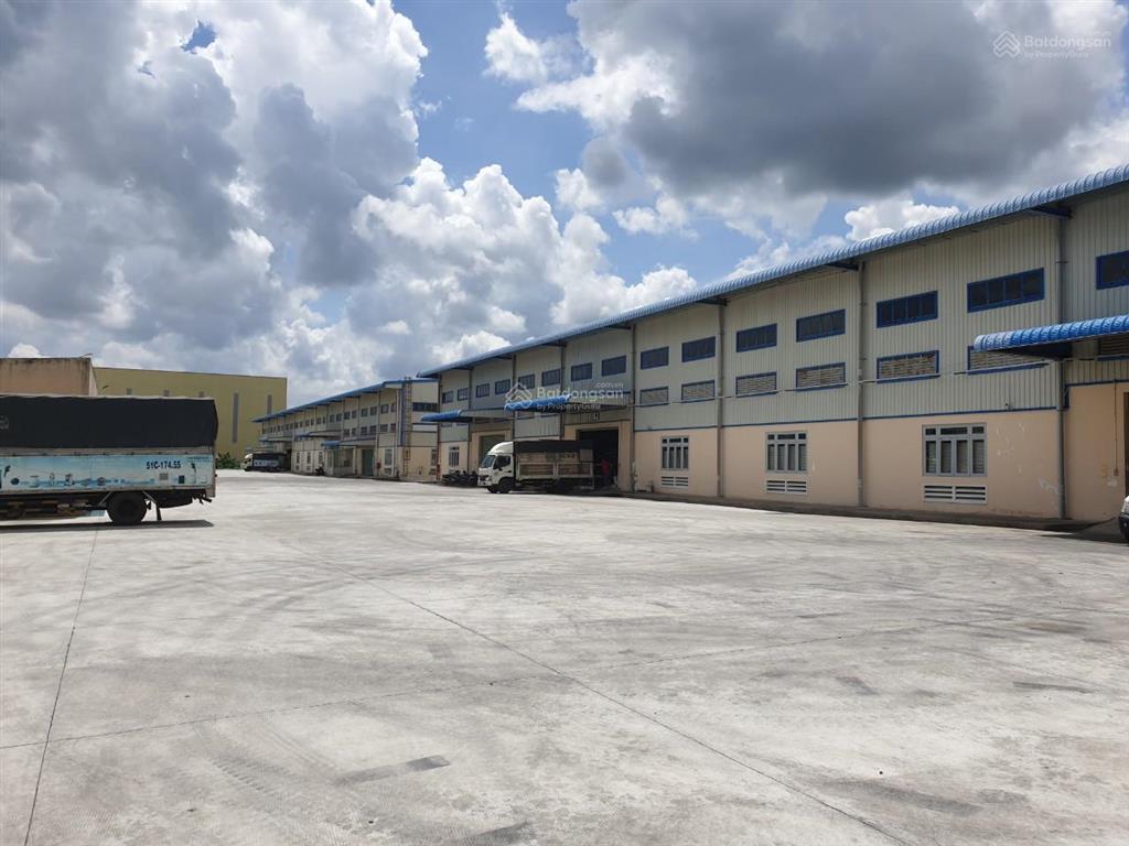 Cho thuê kho xưởng trong kcn tân đức 5000m2, 59.865đ/m2 pccc, bình điện 750kva.  0919 228 ***