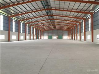 Cần cho thuê kho xưởng trong kcn tân đức 5000m2 xd 3000m2 giá 83.004,9đ/1m.  0919 228 ***