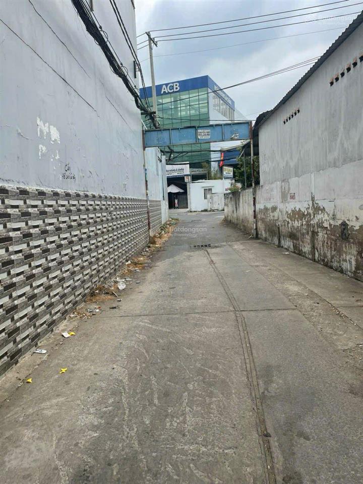 Hai dãy nhà trọ hẻm 223 an dương vương phường an lạc quan bình tân dt 9 x 20m.