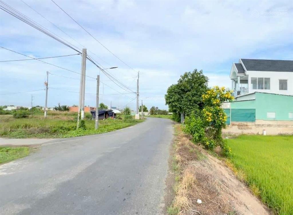 Khu dân cư mỹ lệ sát bên tỉnh lộ 830, 4x20,9m=83,5m2. chính chủ ra gấp 820triệu