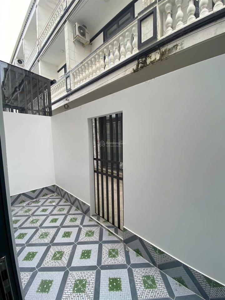 Nhà 100m2 2 lầu .. đường xe oto thị trấn cần giuộc tân kim  diện tích  4,3m x 23m ( 100m2 )